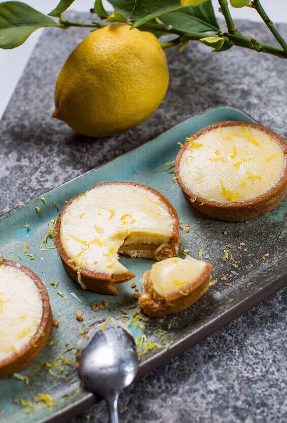 קלאסי עם שדרוג. טארט לימון // צילום וסטיילינג: איתיאל ציון